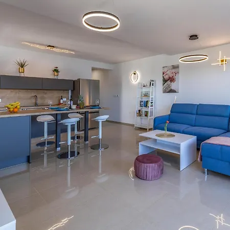 Apartmán 2 Bedroom Beautiful In Banjole