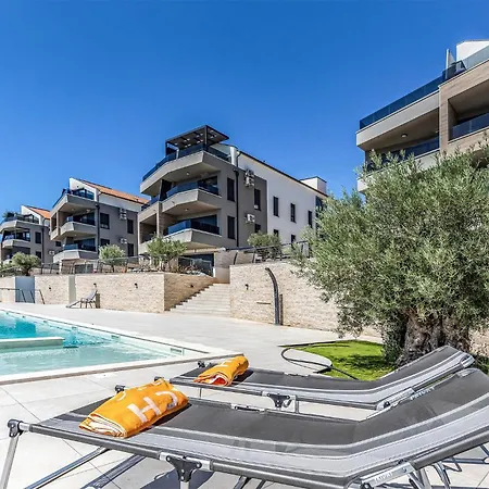 2 Bedroom Beautiful In