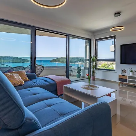2 Bedroom Beautiful In Apartmán Banjole