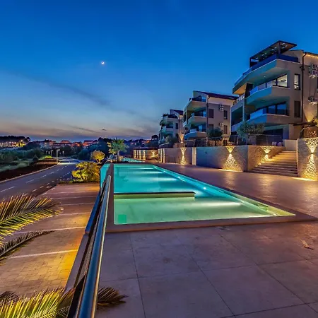 2 Bedroom Beautiful In * Banjole